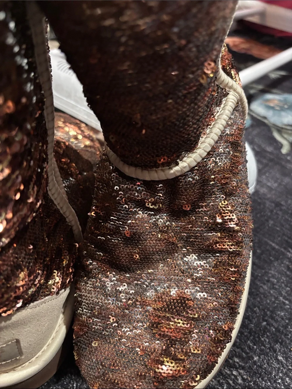 UGG Women’s Sequin Copper Brown Mid-Calf Boots Size 9 Retro & Like New!